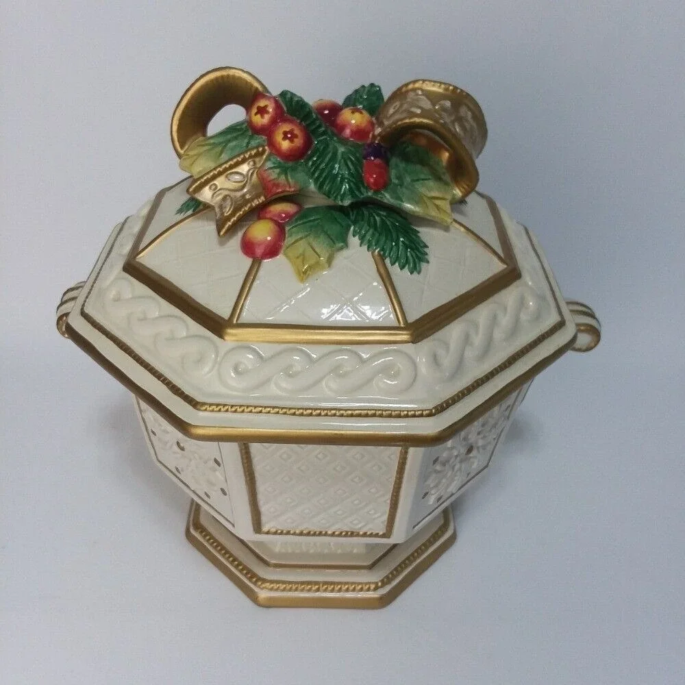 Fitz and Floyd Soup Tureen Snowy Woods Covered Dish Holiday Decor Octagon‎
